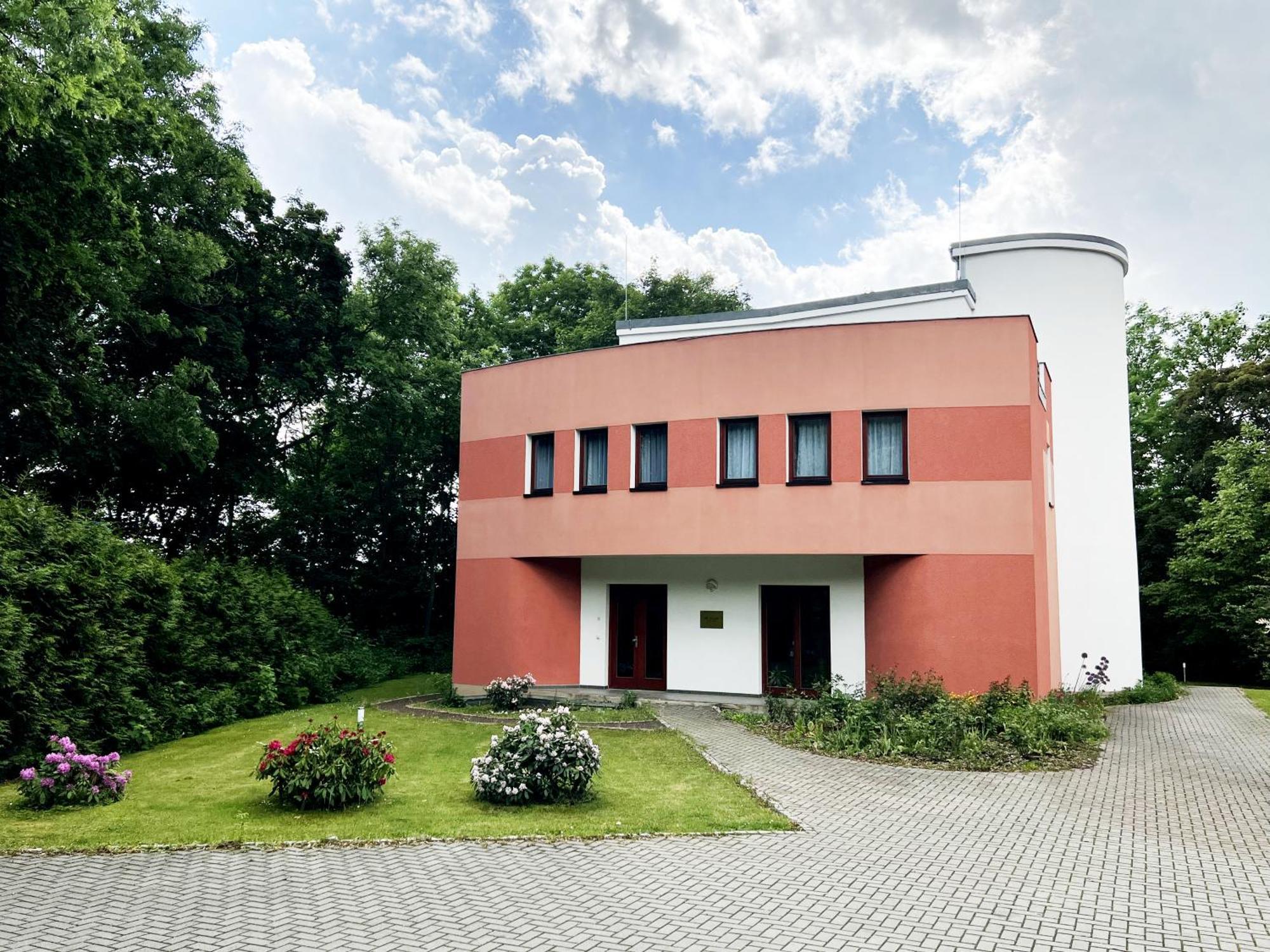 Quartier Victoria - Exklusives Souterrain-studio Am Goethepark Mit Kueche Apartment *